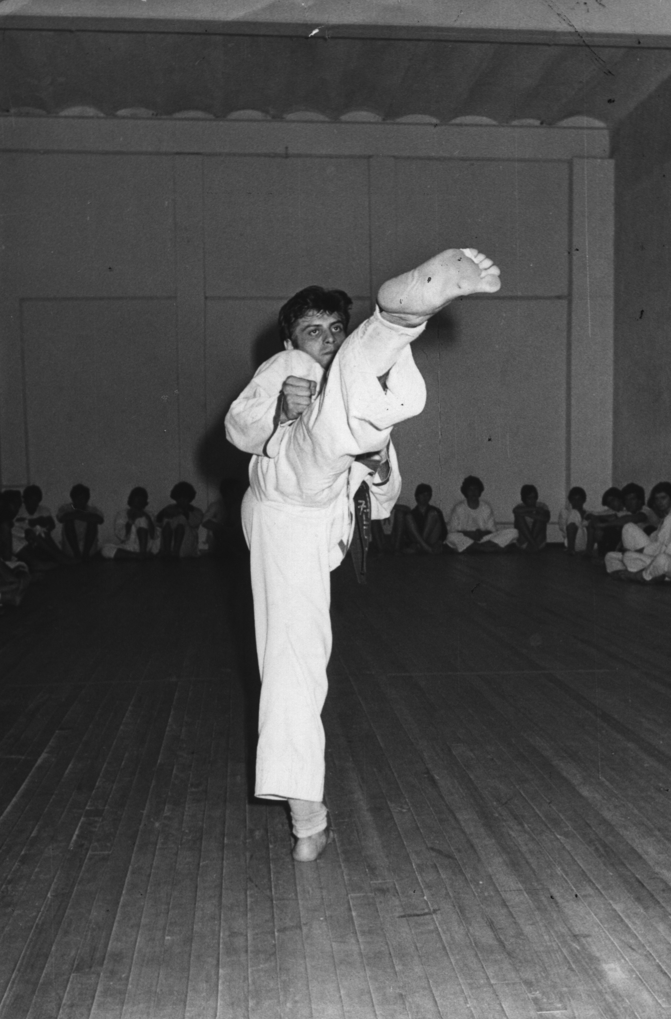 FLORINDO 2 OLD ROUND KICK